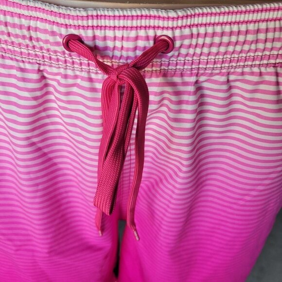 MEN'S Calvin Klein Swimwear.  Size XXL - Picture 2 of 8